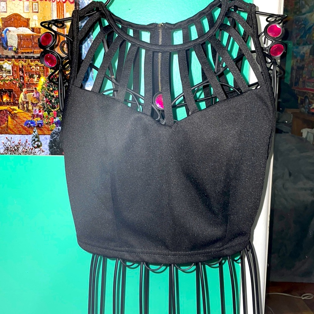 Black crop top
